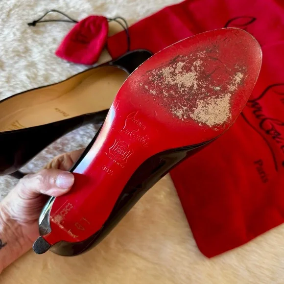 Christian Louboutin black patent round toe pumps 39.5 - Picture 10 of 15